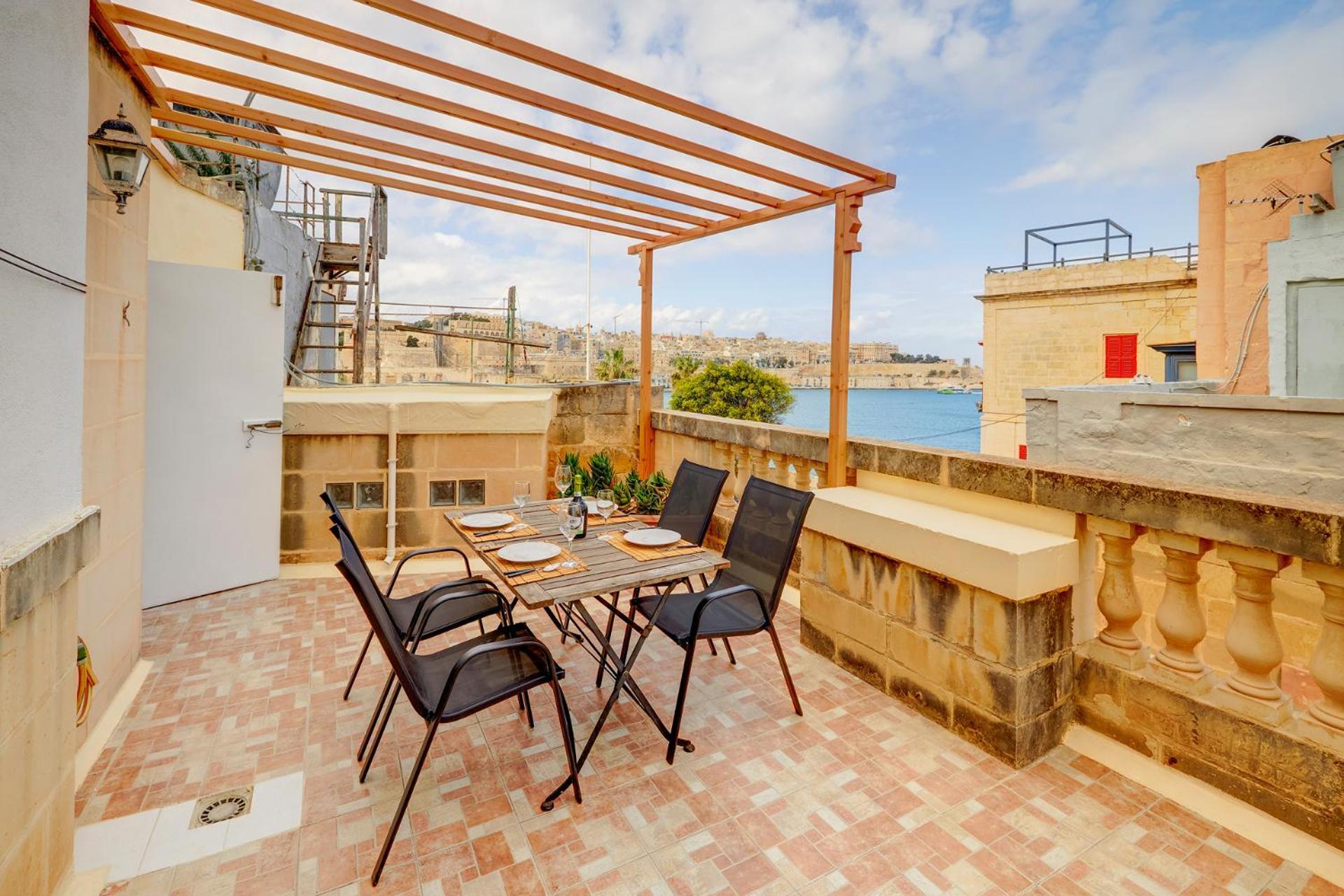 Traditional Maltese Townhouse, Roof Terrace And Views 森格莱阿 外观 照片