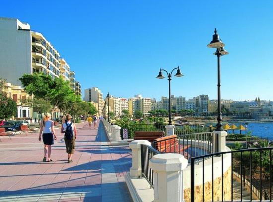 Traditional Maltese Townhouse, Roof Terrace And Views 森格莱阿 外观 照片